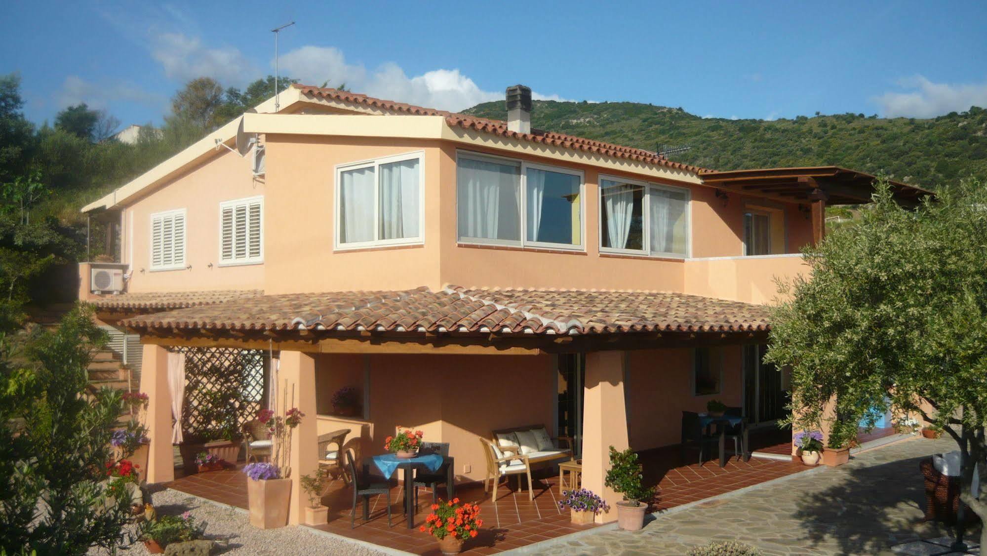 Li Muntigeddi Hotel San Teodoro  Exterior photo