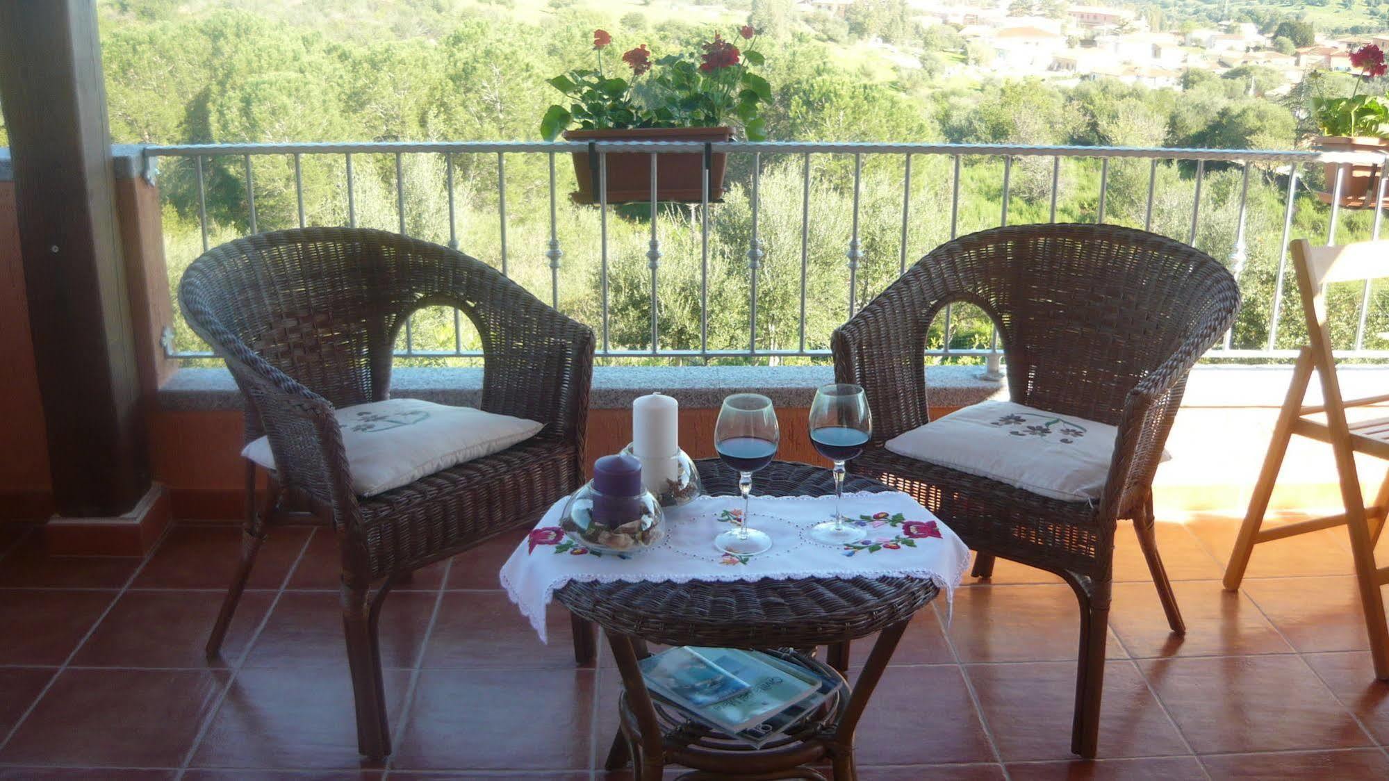 Li Muntigeddi Hotel San Teodoro  Exterior photo